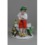 Porzellanfigur, Junge mit Flöte, WKC Graefenthal, Modellnummer: 11095, Maße: 12,5 x 9,5 x 7,4 cm. G