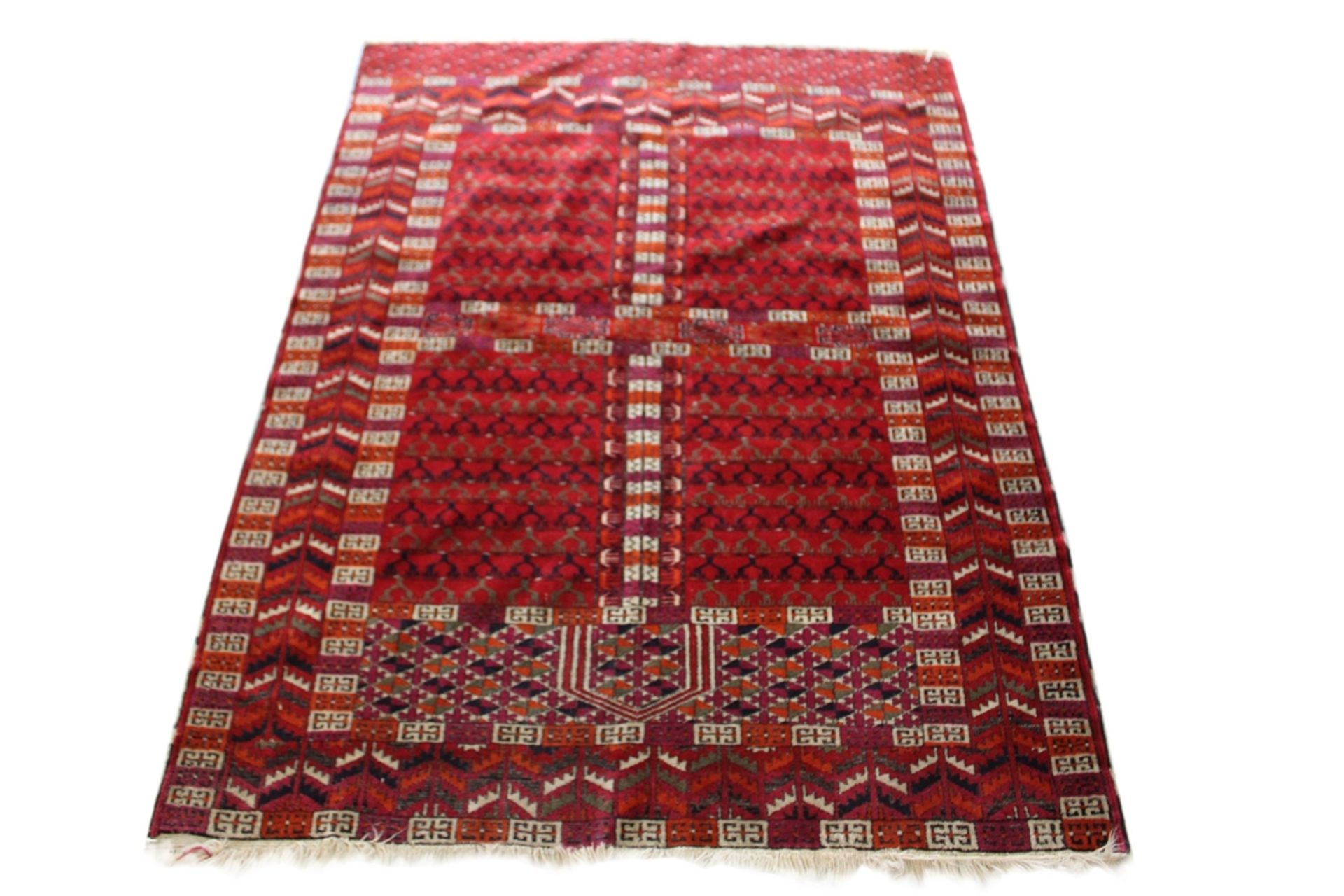 Teppich und Satteltasche, Satteltasche: Wolle a. Wolle, ca. 80 Jahre alt. Maße: 90 x 43 cm. Altersb - Image 2 of 4