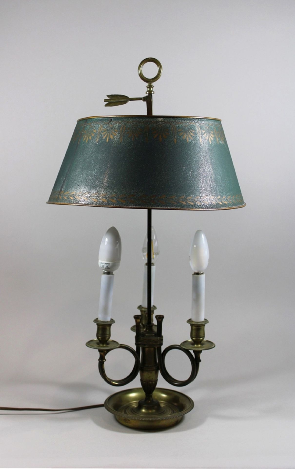 Bouillotte-Lampe, Frankreich, 20. Jh., Bronze und Zinn, Metallschirm und drei elektrifizierten Kerz