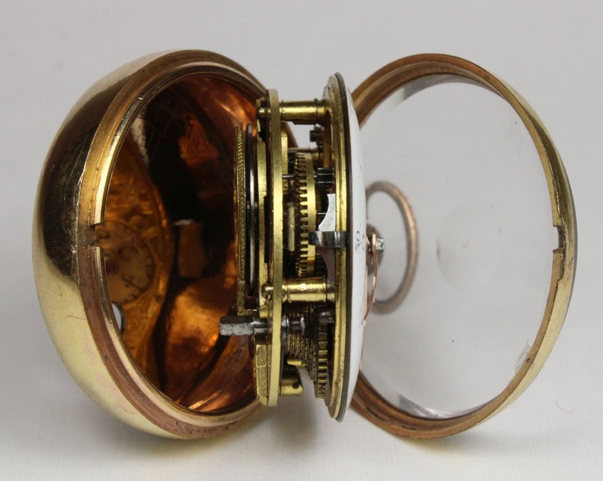 Vergoldete Spindeltaschenuhr mit bemalter Horngehäuse, um 1800-1820, Uhrmacher: Thomas Wilson, Lon - Bild 4 aus 4
