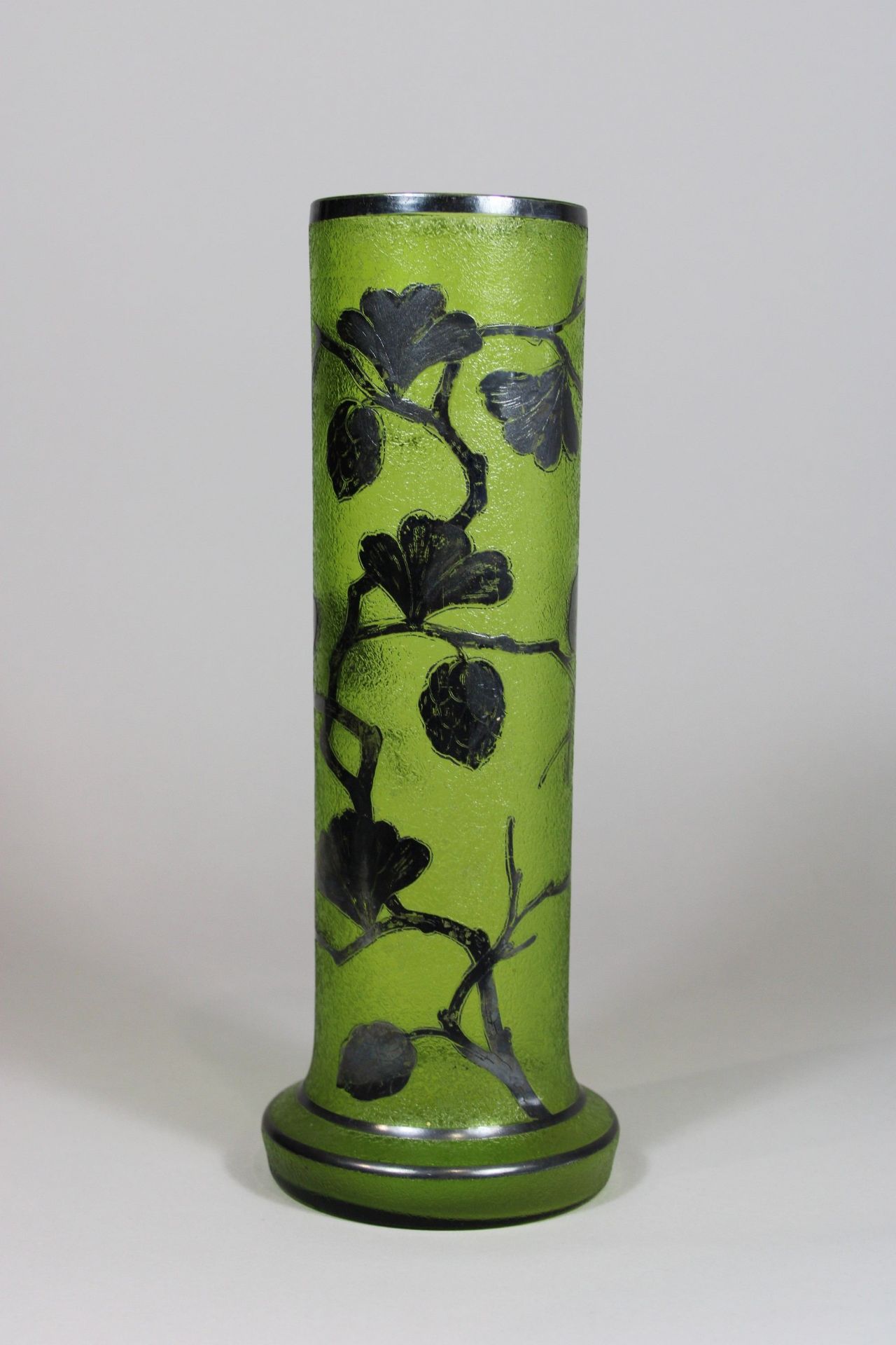 Jugendstil Vase, Glas, 20. Jh., Loetz Witwe Klostermühle, Blumendekor, H.: 27 cm. Guter altersbedin