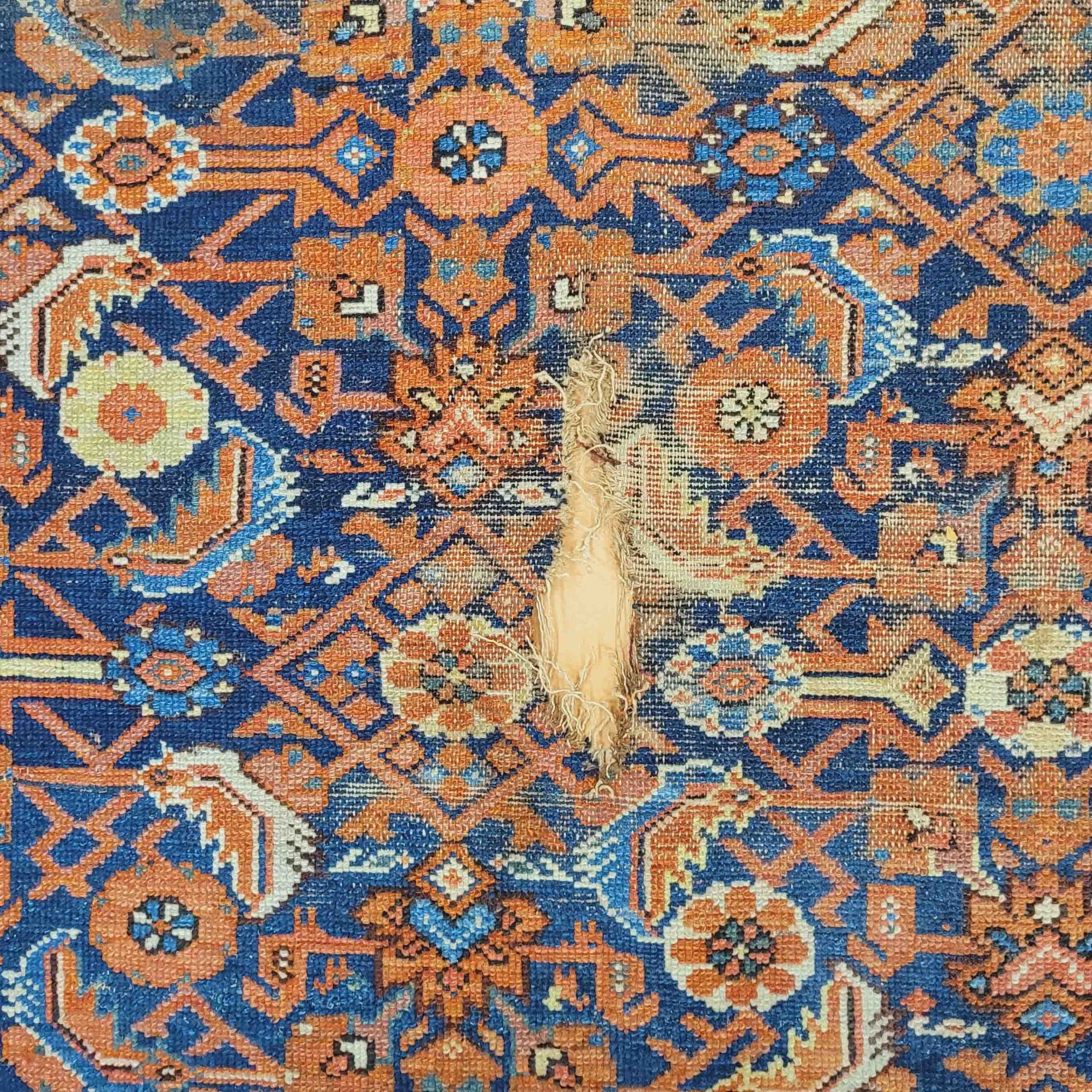 Hamadan, um 1900, 412 x 320 cm, Zustand D (Loch) - Image 3 of 3