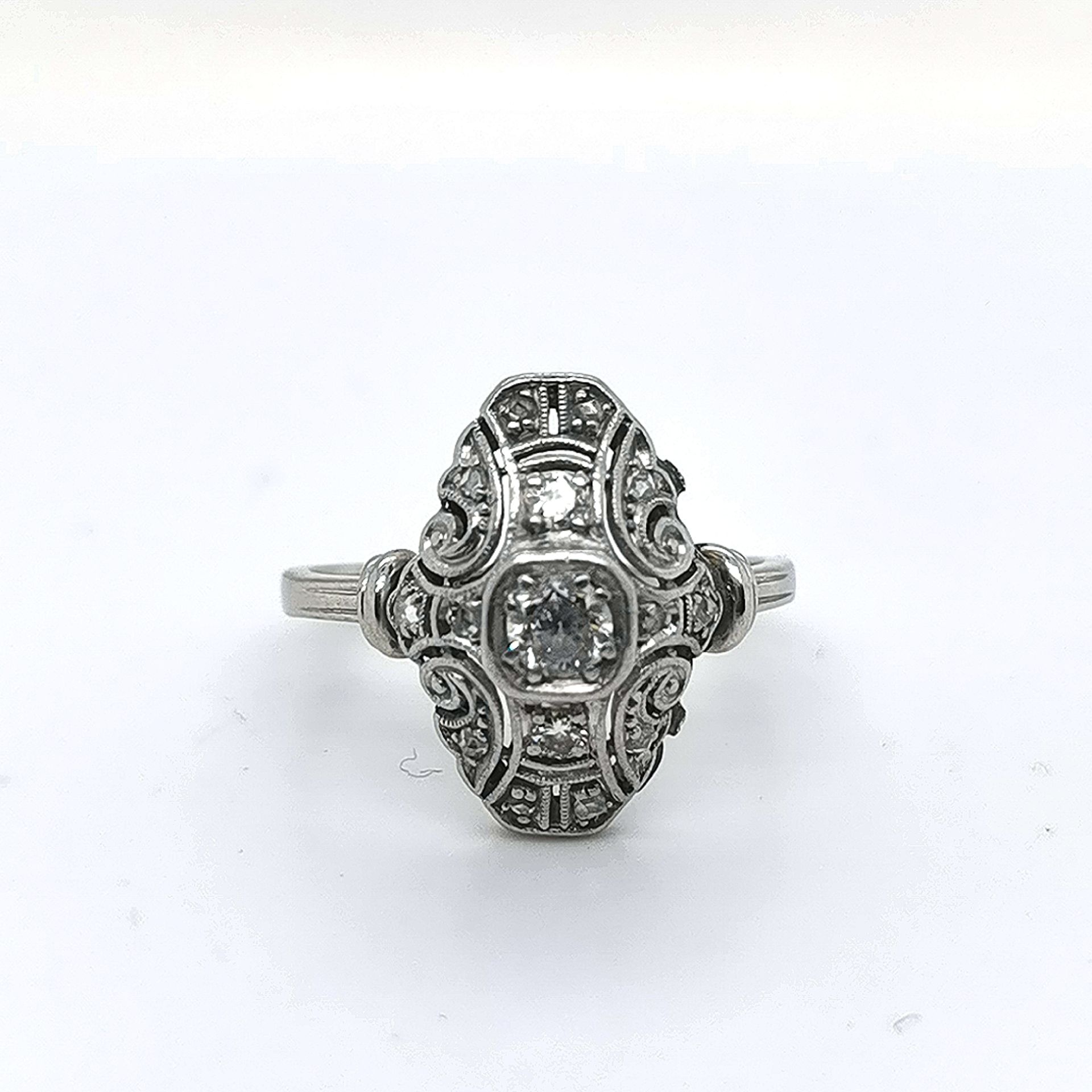 Art-Deco-Ring 750