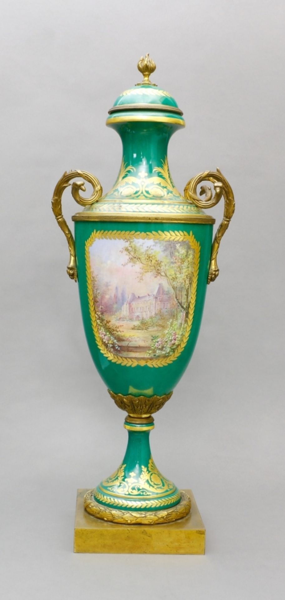 Vase, Prunkvase mit Deckel, Sèvres, - Bild 2 aus 3