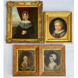 Sammlung von vier Portraits, Familienbildnisse: Herr und Dame, jeweils Öl/Lwd, Altersspuren,