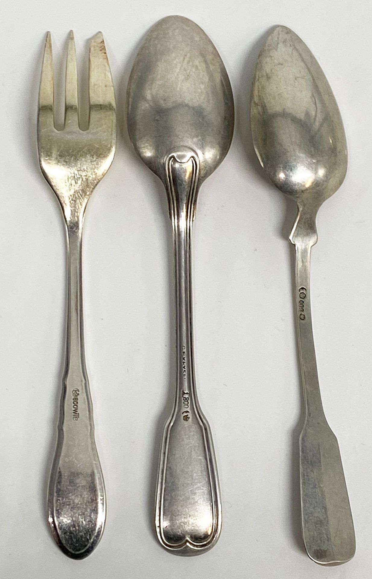 Konvolut Silber: Besteck-Set aus 5 Messern, 6 Gabeln, 6 Löffeln, 6 kleinen Gabeln, 6 Kuchengabeln, 6 - Image 9 of 12