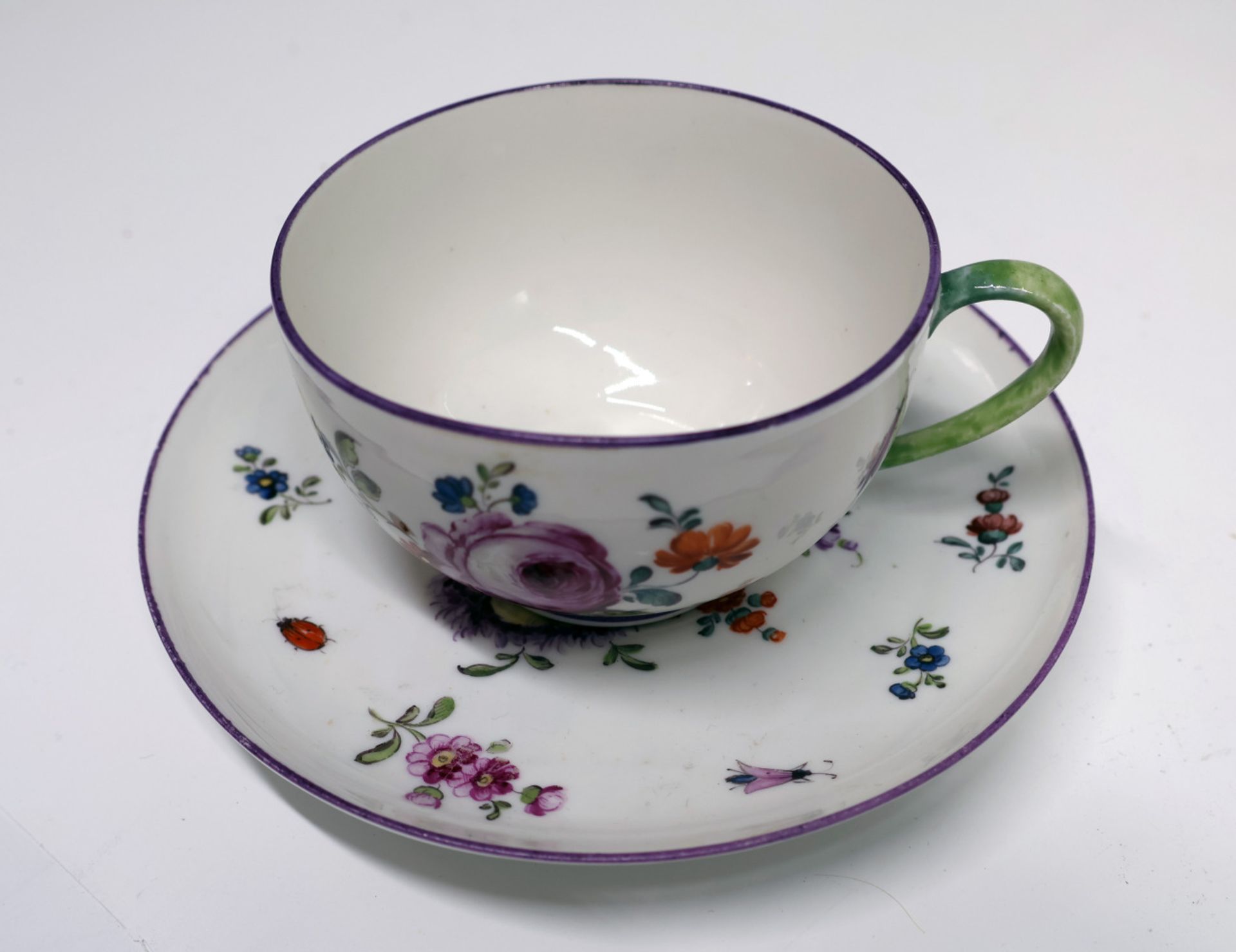 Konvolut Porzellan: Meissen: Schale, best. 20 x 23 cm, Kännchen, Rote Rose, Deckel min.best., zweite - Image 16 of 17