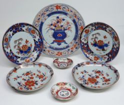 Asia, 7 Teller, Imari, Landschaften und Blumen, teils signiert, D 12 bis 35 cm. Asia, 7 plates,