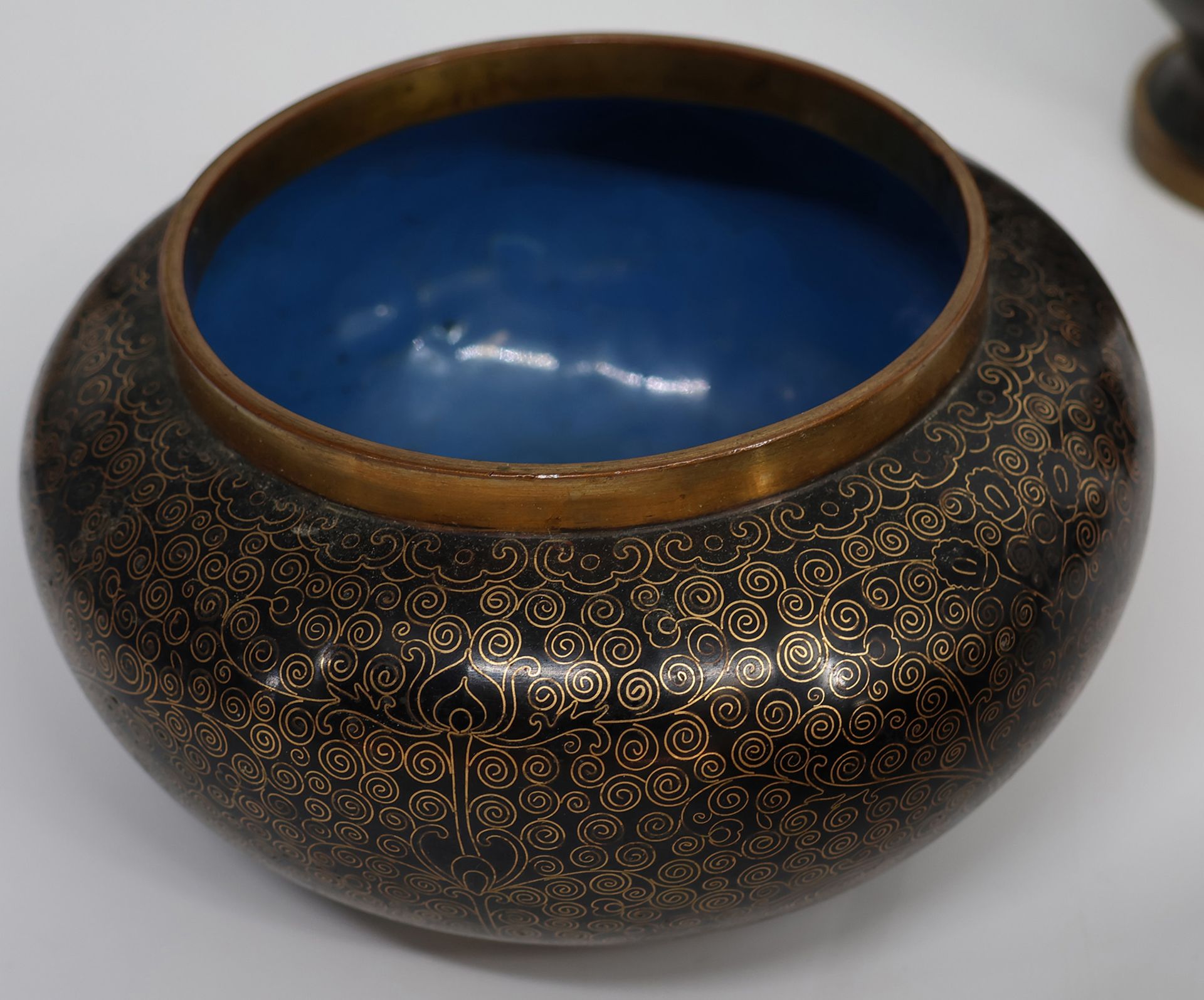 Konvolut Japan, Gefäße, Schalen, Vasen: 3 x Schalen D 20,5 cm; 1 x Schale D 14,5 cm, 2 x Vasen H - Image 6 of 6
