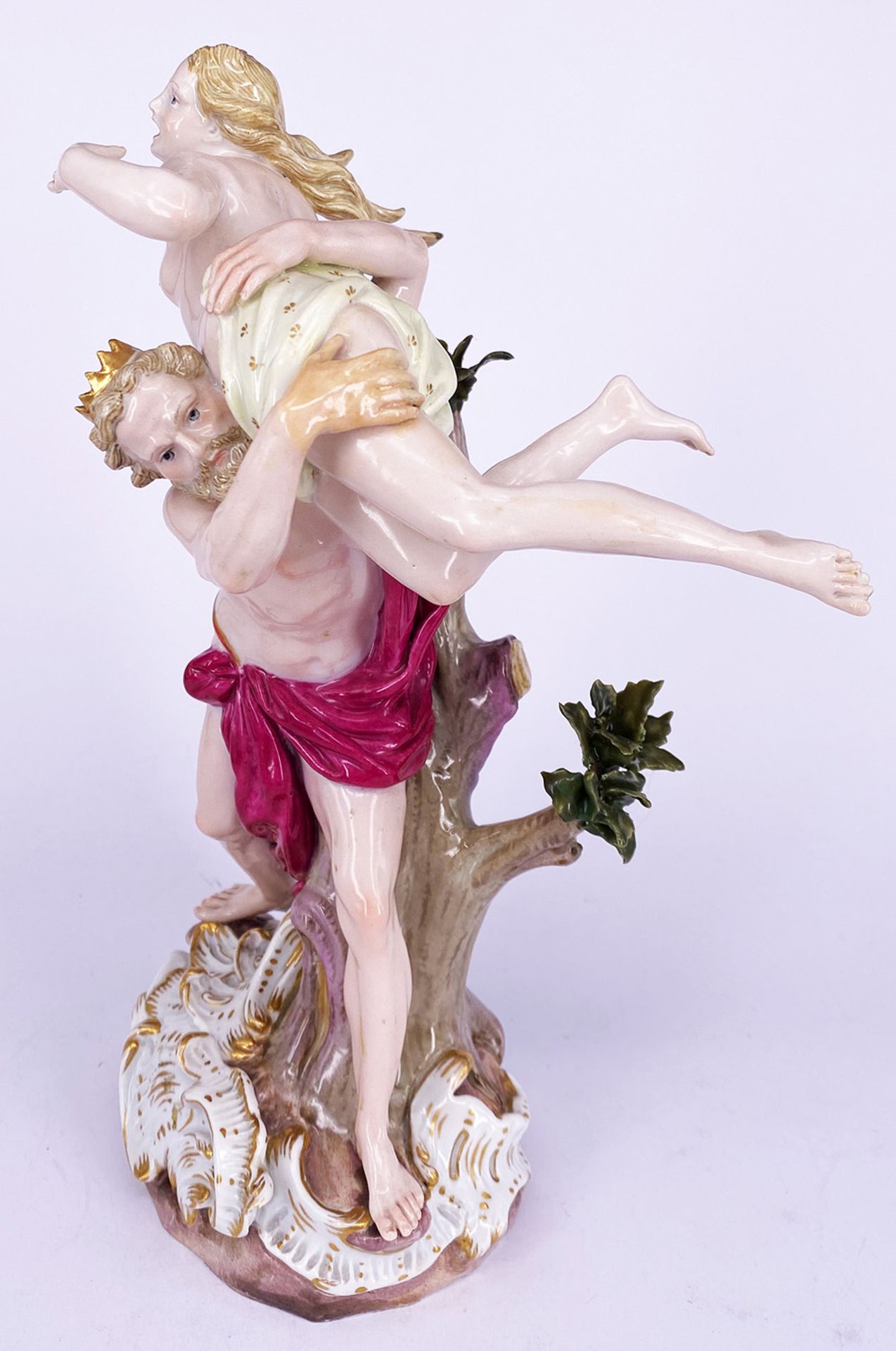 Drei mythologische Porzellanfiguren: Meissen, Raub der Proserpina, polychrom bemalt und - Image 3 of 9