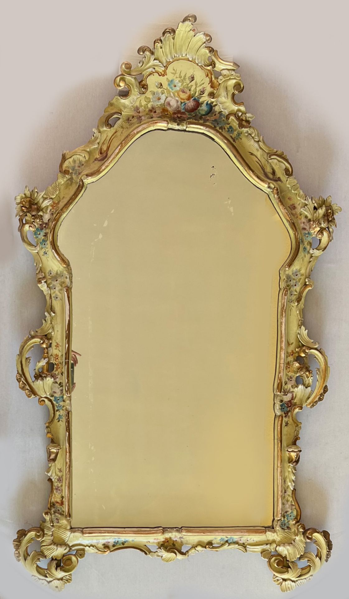 Barockspiegel mit Floralmalerei, Holz, farbig gefasst, Schlossmöbel, Altersspuren, 190 x 107 cm.
