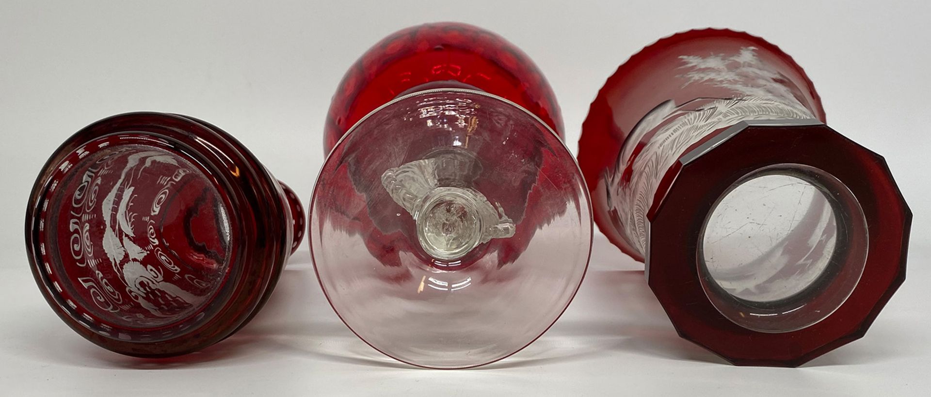 Großes Glaskonvolut, überwiegend Rubinglas, Böhmen: großer tulpenförmig und doppeltgebauchter - Image 4 of 14