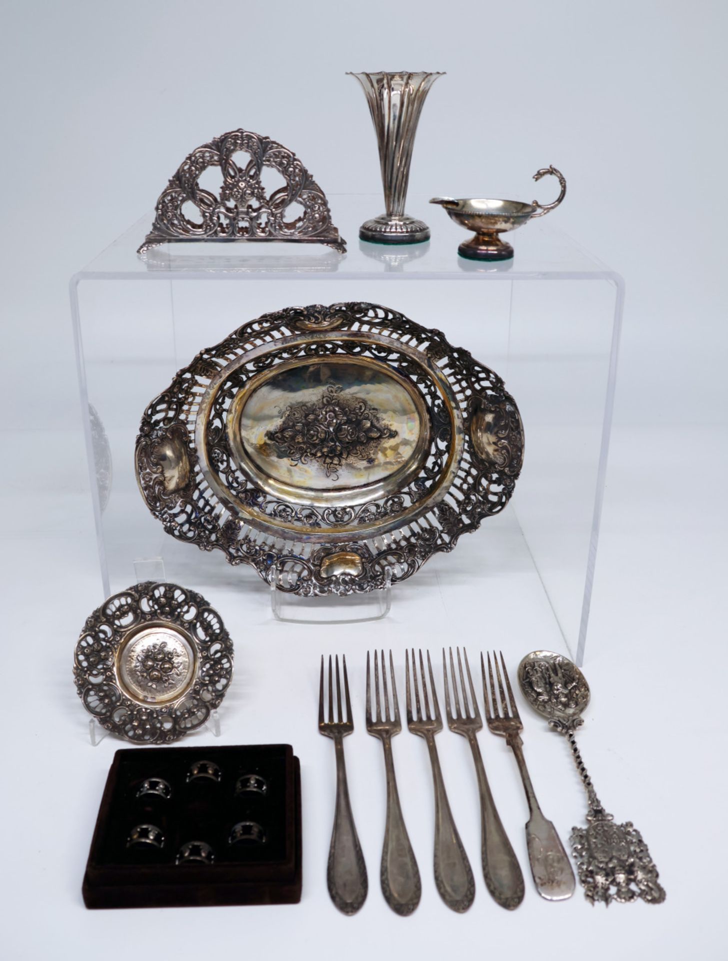 Konvolut Silberobjekte, 800er bis 925er Silber: Silberschale, 29 x 23 cm, Silberschale D 10,2 cm,