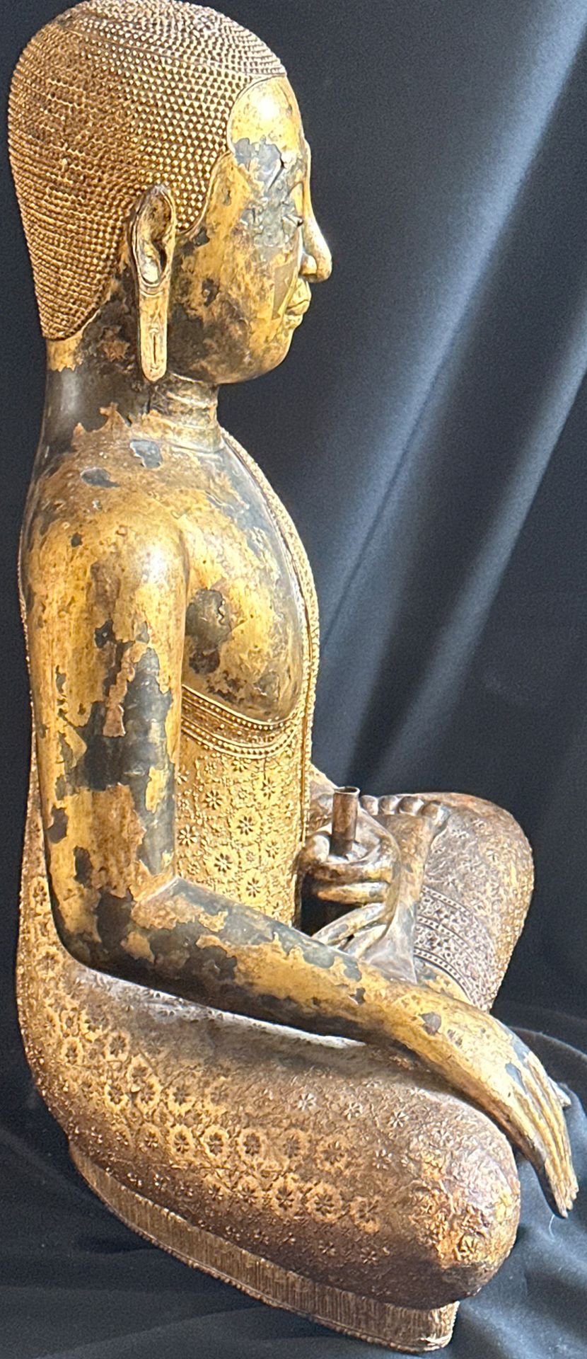 Mönch, Rattanakosin. Bronze mit Vergoldung. Thailand, 19. Jh., H 75 cm. Monk, rattan akosin. - Image 2 of 11