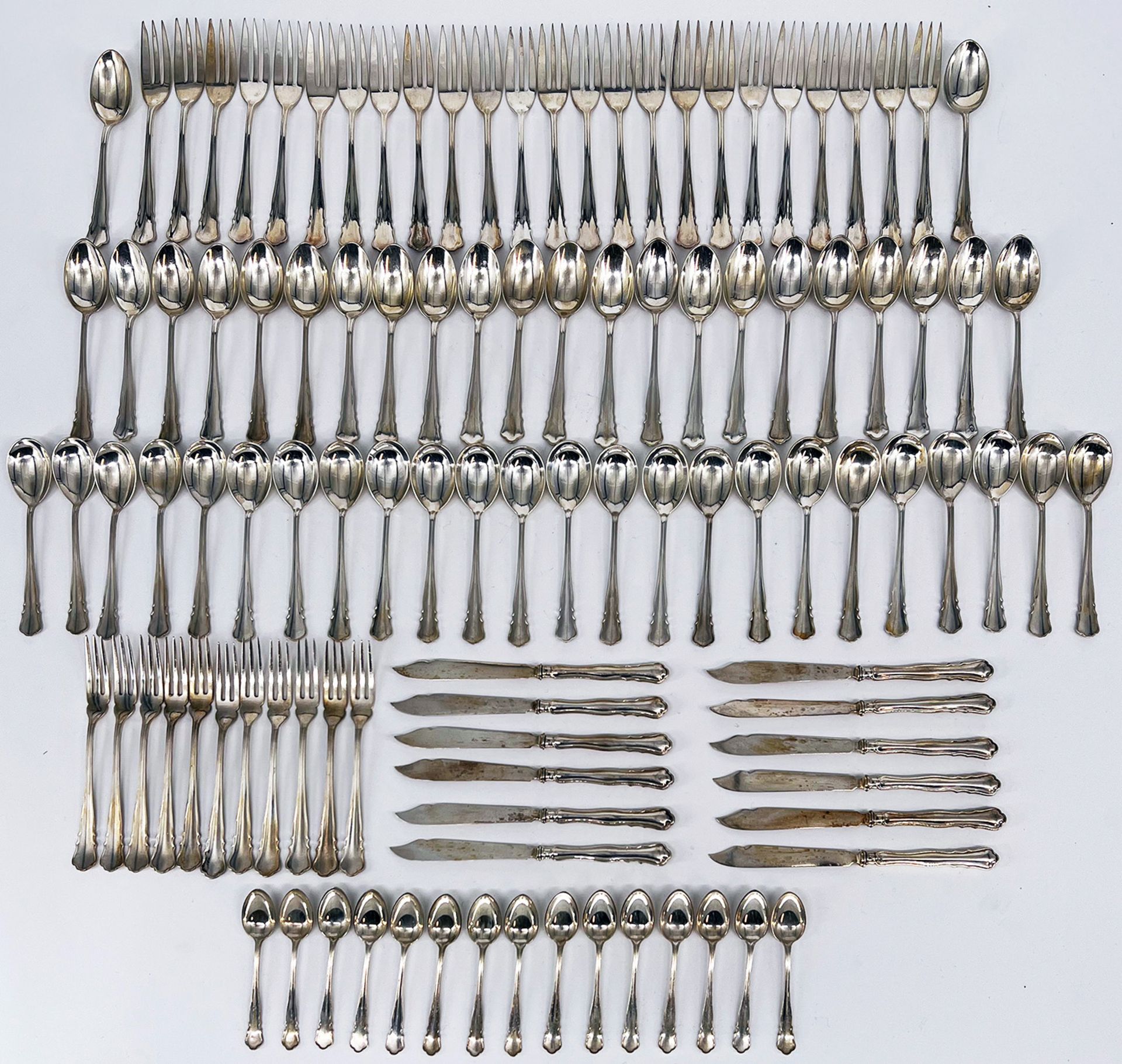 Großes Silberbesteck, 800er Silber, Fa. Wollenweber, bestehend aus 332 Teilen, Gewicht ohne Messer - Image 14 of 14