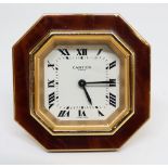 Cartier, Reisewecker, achteckig, Uhr läuft an (Werk nicht geprüft), Altersspuren, teils best., 7,5 x