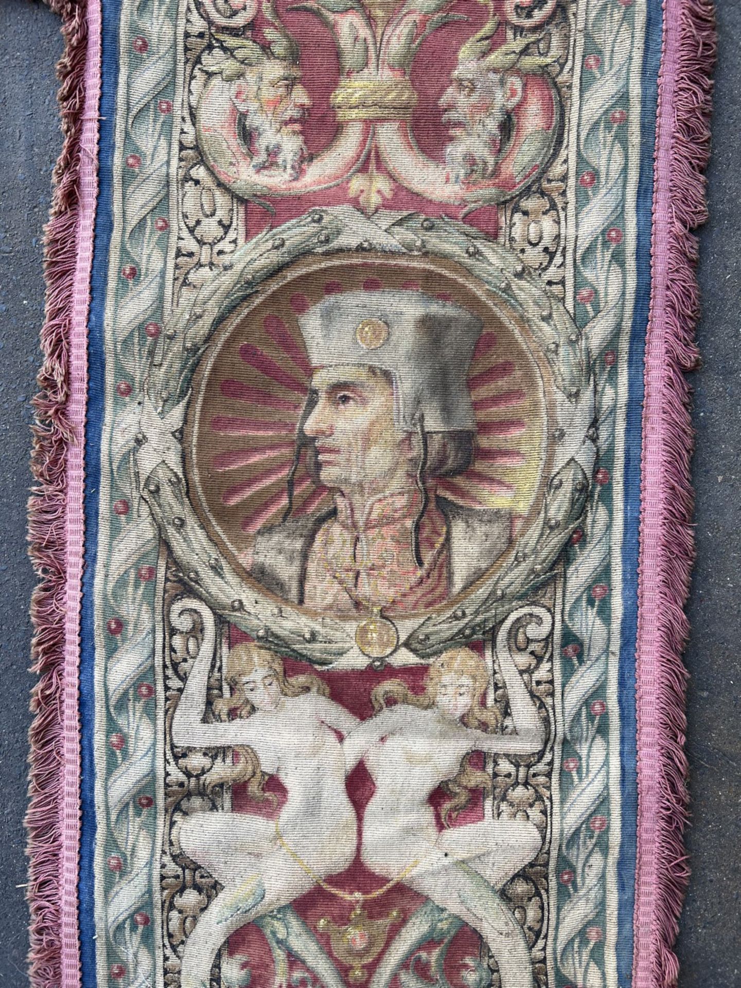 Frankreich oder Italien, 17./18. Jh., 3 Vorhänge mit Renaissance Ornamentik sowie figürlichen und - Image 14 of 16