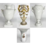 Konvolut aus 4 großen Vasen: KPM, Amphorenvase mit Greifenhenkeln, sog. Französische Vase,