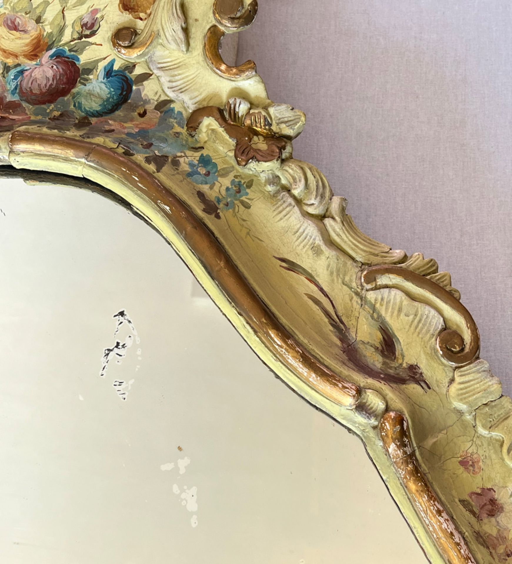 Barockspiegel mit Floralmalerei, Holz, farbig gefasst, Schlossmöbel, Altersspuren, 190 x 107 cm. - Bild 5 aus 11