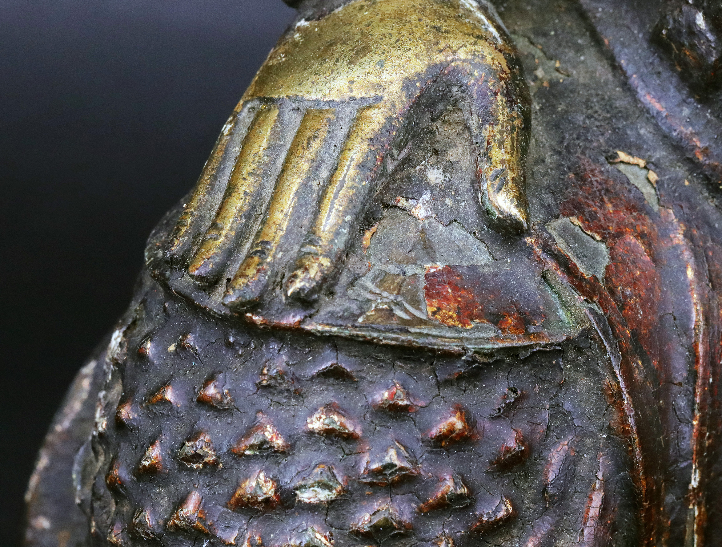 China, Ming-Zeit, 17. Jh., Guandi: Thronender Herrscher, Bronze mit Feuervergoldung und originaler - Image 9 of 25