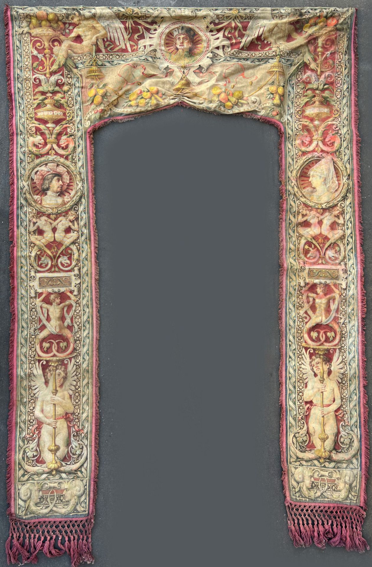 Frankreich oder Italien, 17./18. Jh., 3 Vorhänge mit Renaissance Ornamentik sowie figürlichen und - Image 6 of 16