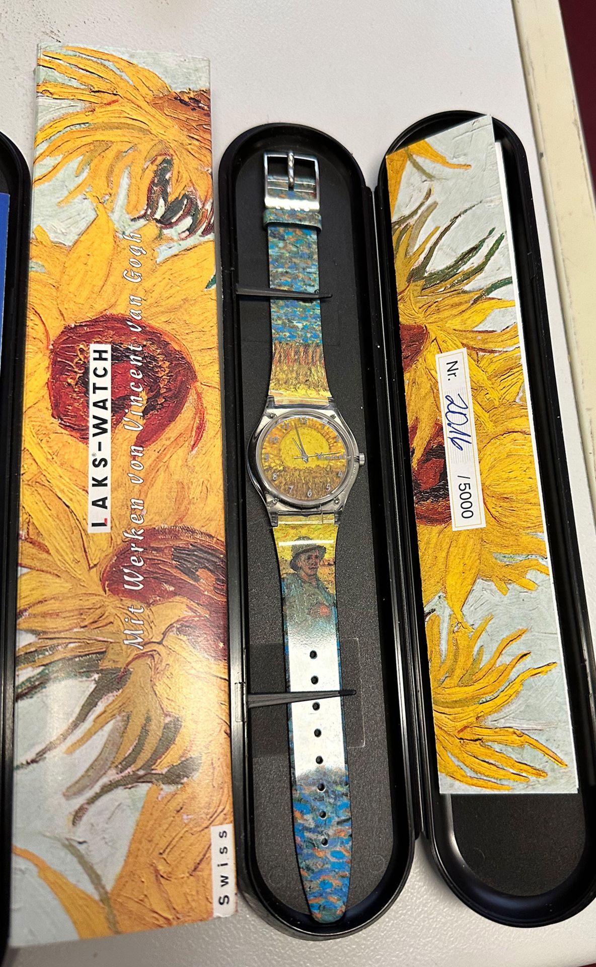 Konvolut Swatch Uhren: 1 x SWATCH Uhr GN109 - METROSCAPE; 1 x SWATCH Uhr Picasso Nr. 3425 / 5000; - Image 3 of 5