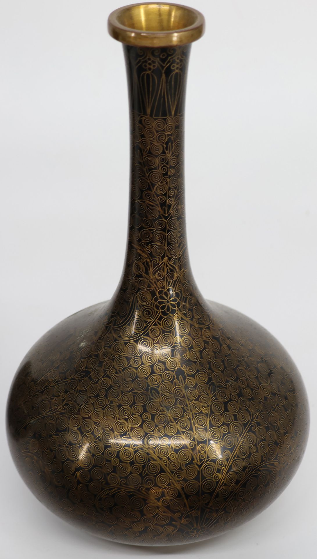 Konvolut Japan, Gefäße, Schalen, Vasen: 3 x Schalen D 20,5 cm; 1 x Schale D 14,5 cm, 2 x Vasen H - Image 4 of 6