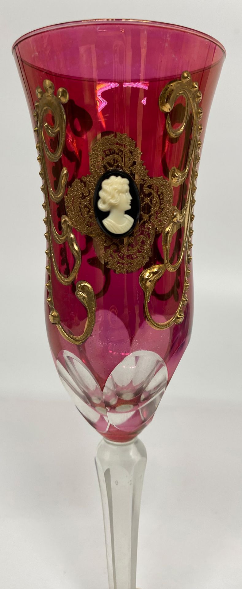 Großes Glaskonvolut, überwiegend Rubinglas, Böhmen: großer tulpenförmig und doppeltgebauchter - Image 3 of 14