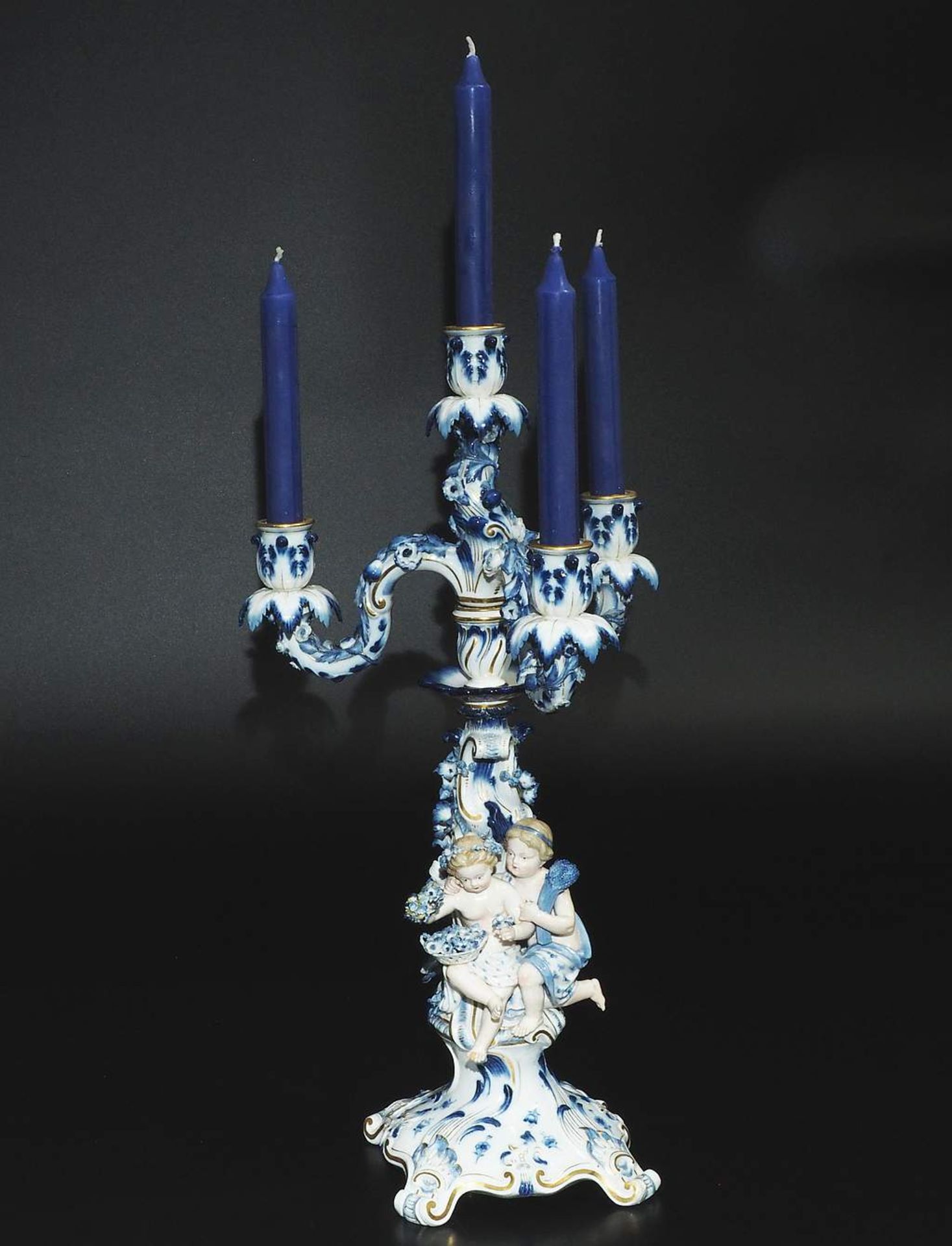 MEISSEN, Große Kaminuhr mit zwei Kerzenleucher, Allegorie "Die vier Jahreszeiten". - Bild 10 aus 11