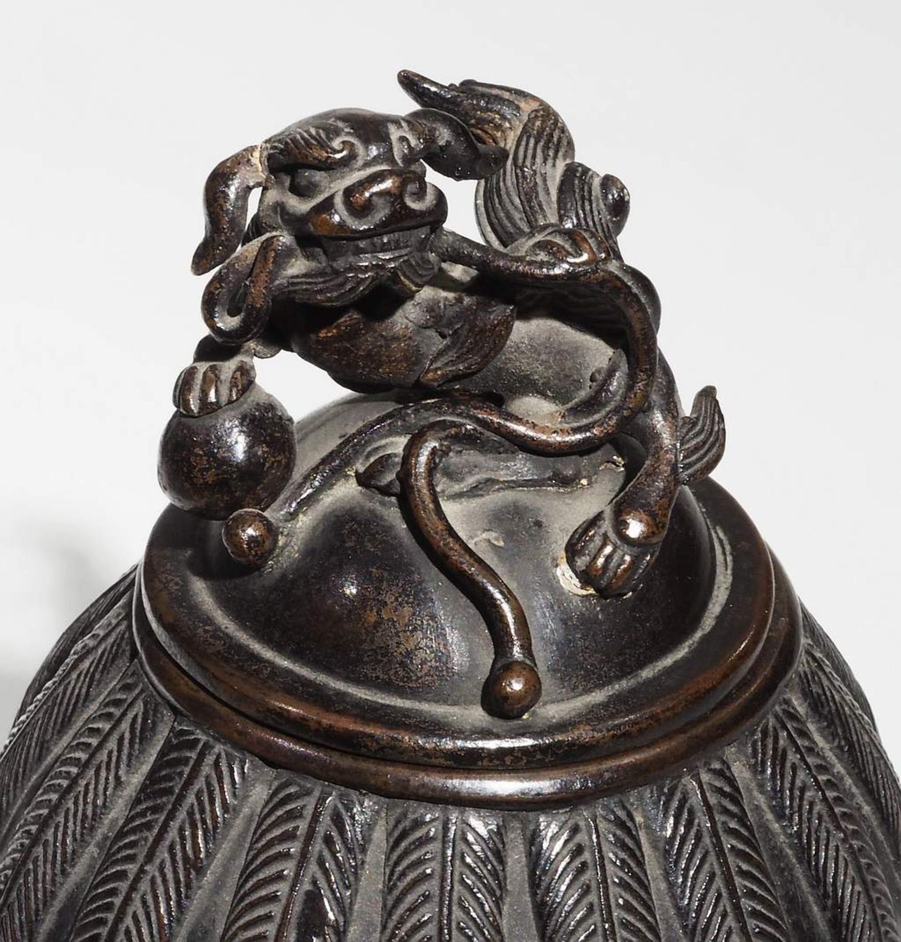 Deckelgefäß Bronze, Asien, wohl 19, Jahrhundert. - Bild 3 aus 8
