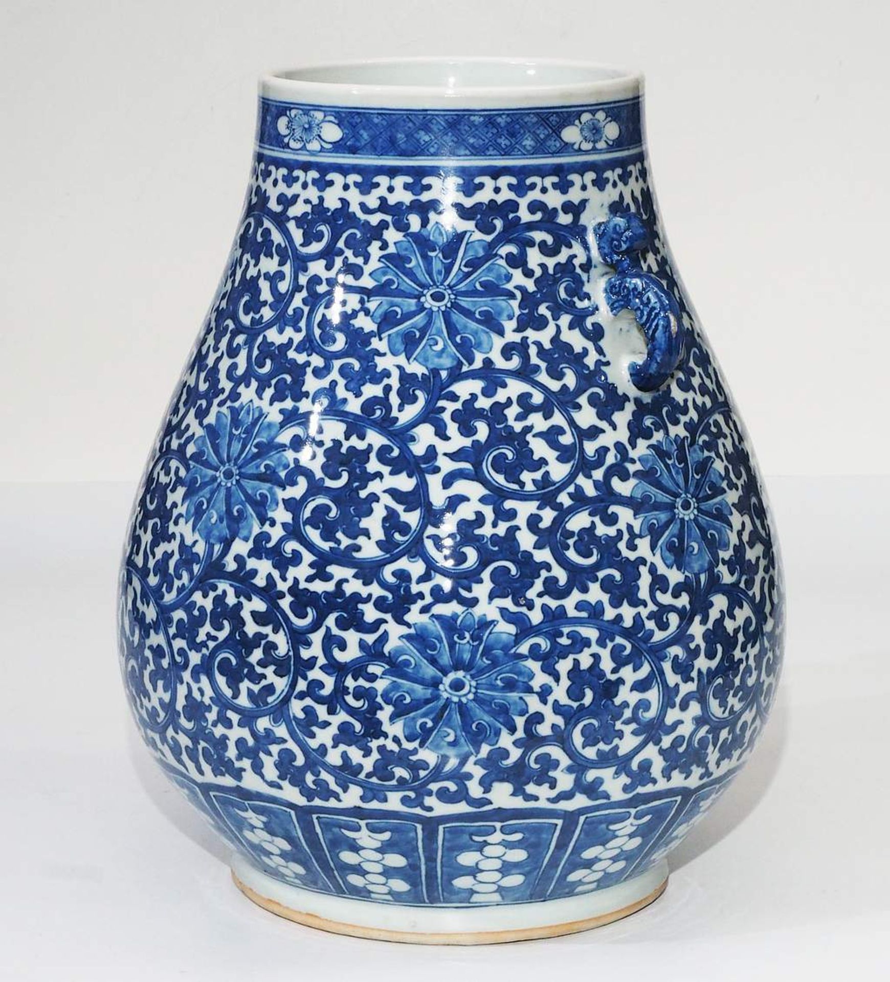 Große Vase, Hu-Form auf zylindrischem Standring, - Bild 3 aus 8