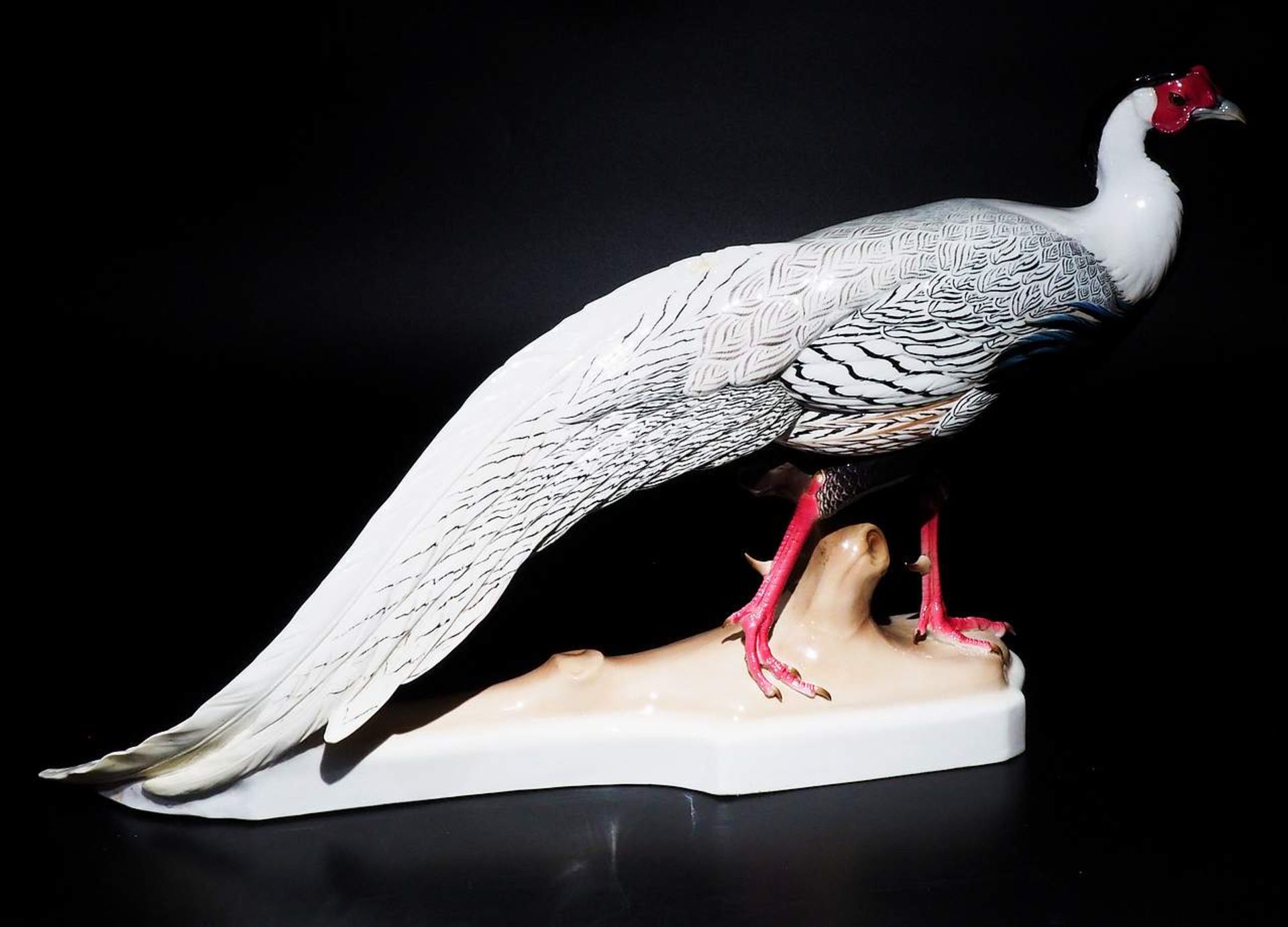 Tierplastik"Majestätisch schreitender  Silberfasan" auf geschweiftem Sockel, NYMPHENBURG,  Modell Nr - Bild 2 aus 11