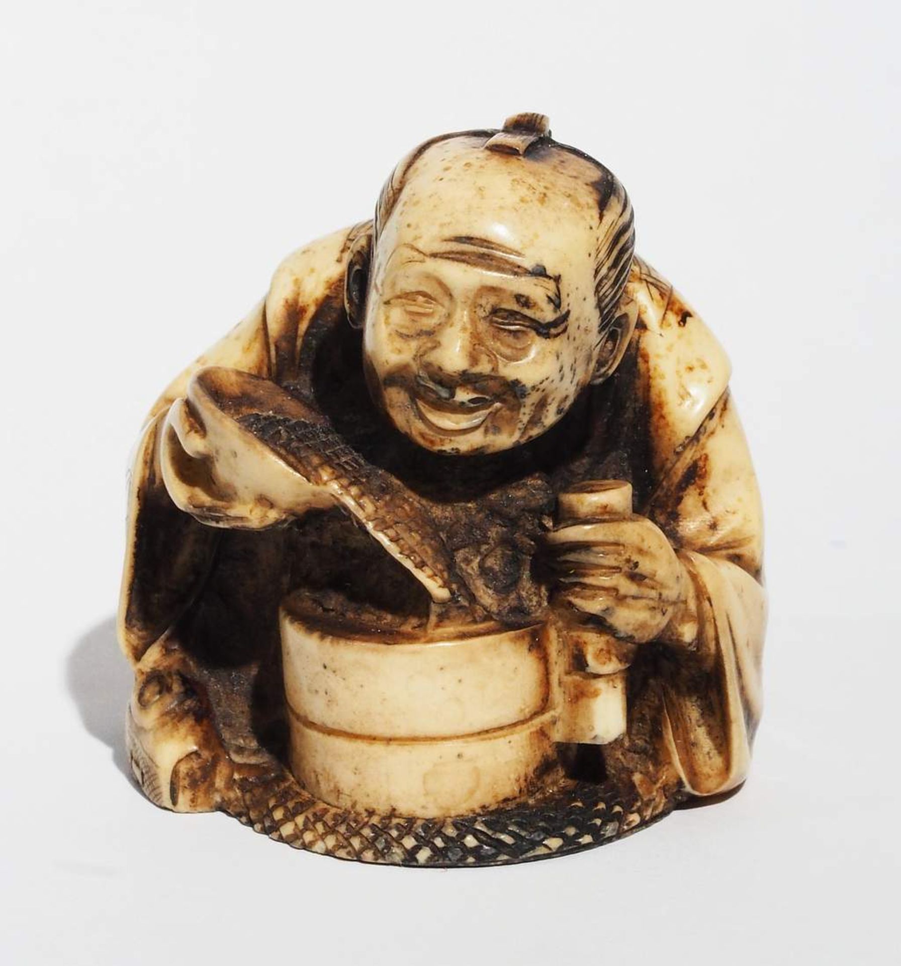 Netsuke, Japan, Kleine Schnittfigur, - Bild 3 aus 8