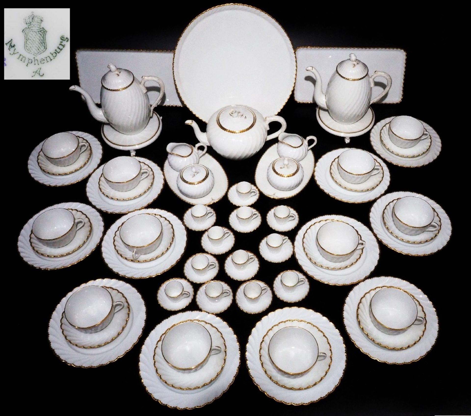 Umfangreiches Kaffee-/Teeservice für 12 Personen. . NYMPHENBURG, Marke 1976 - 1997.