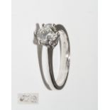 Ring mit Brillant von 0,81 ct. H/si 3.