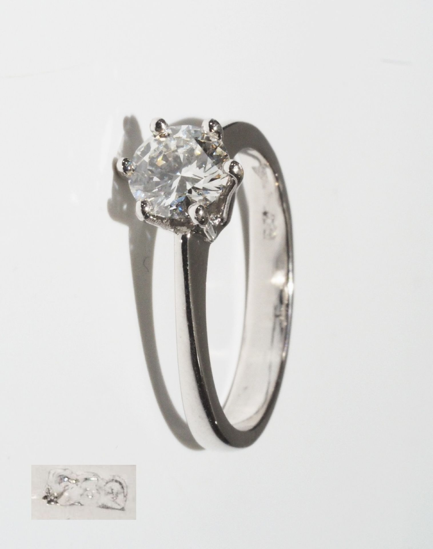 Ring mit Brillant von 0,81 ct. H/si 3.