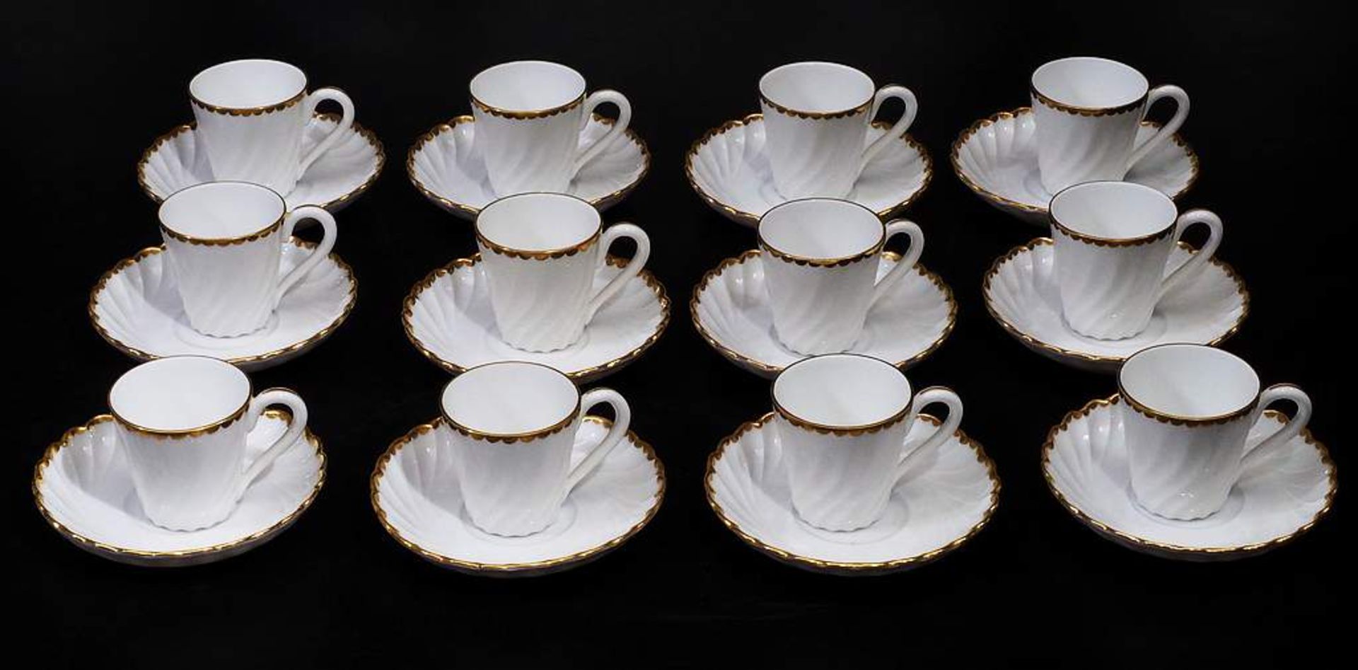 Umfangreiches Kaffee-/Teeservice für 12 Personen. . NYMPHENBURG, Marke 1976 - 1997. - Image 4 of 12