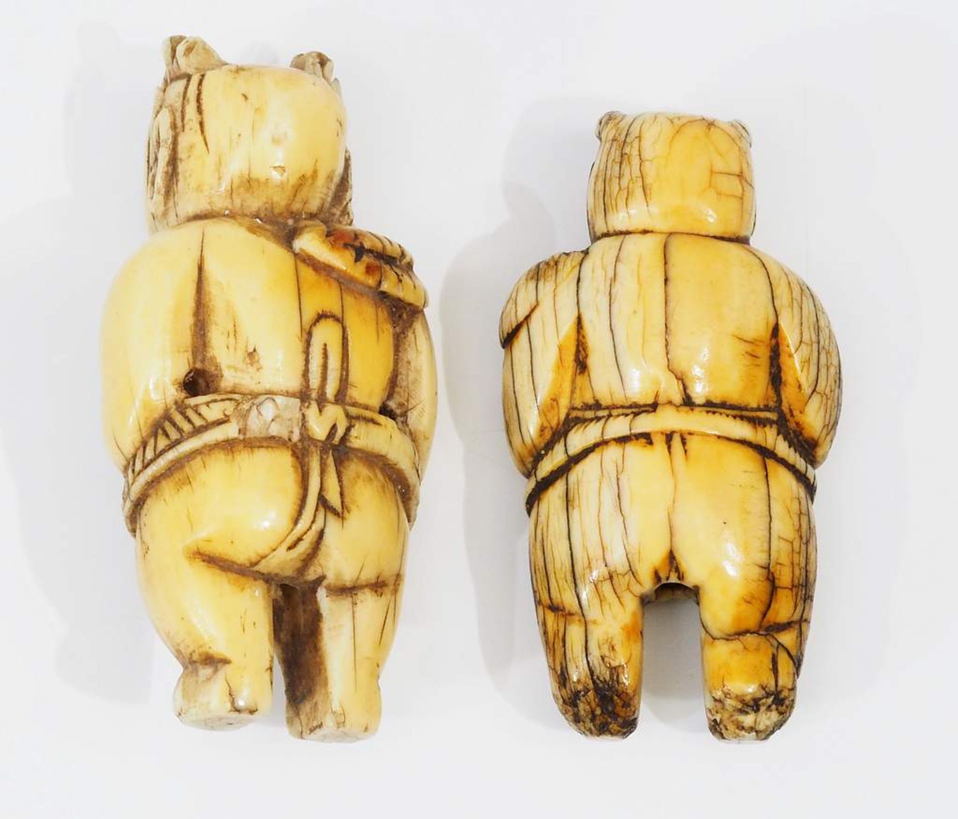 Zwei Netsuke, kleine Schnitzfiguren "Bauernpaar" - Image 3 of 5