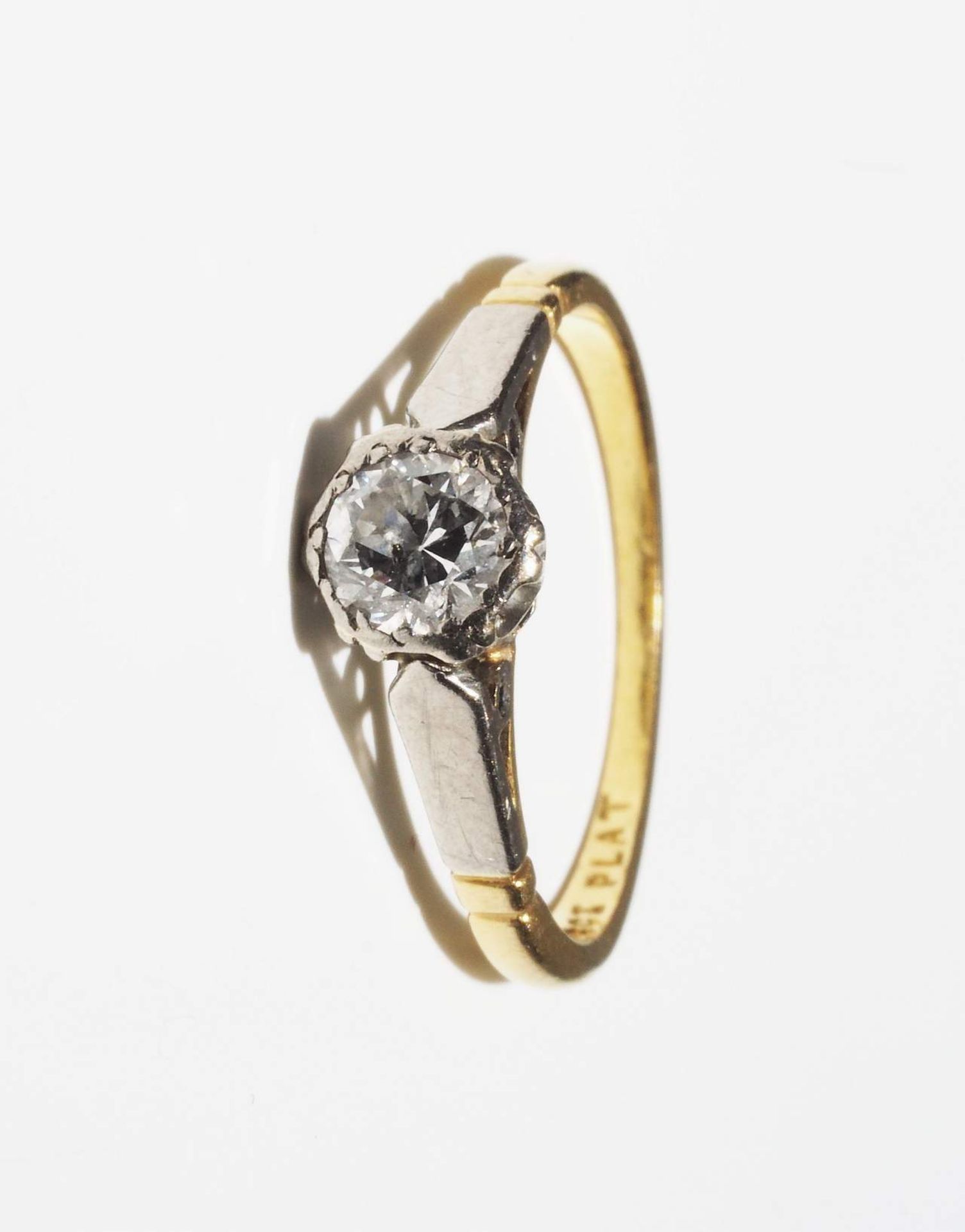 Ring mit Altschliff-Diamant, von ca. 0,28 ct, H/p1. - Image 2 of 6