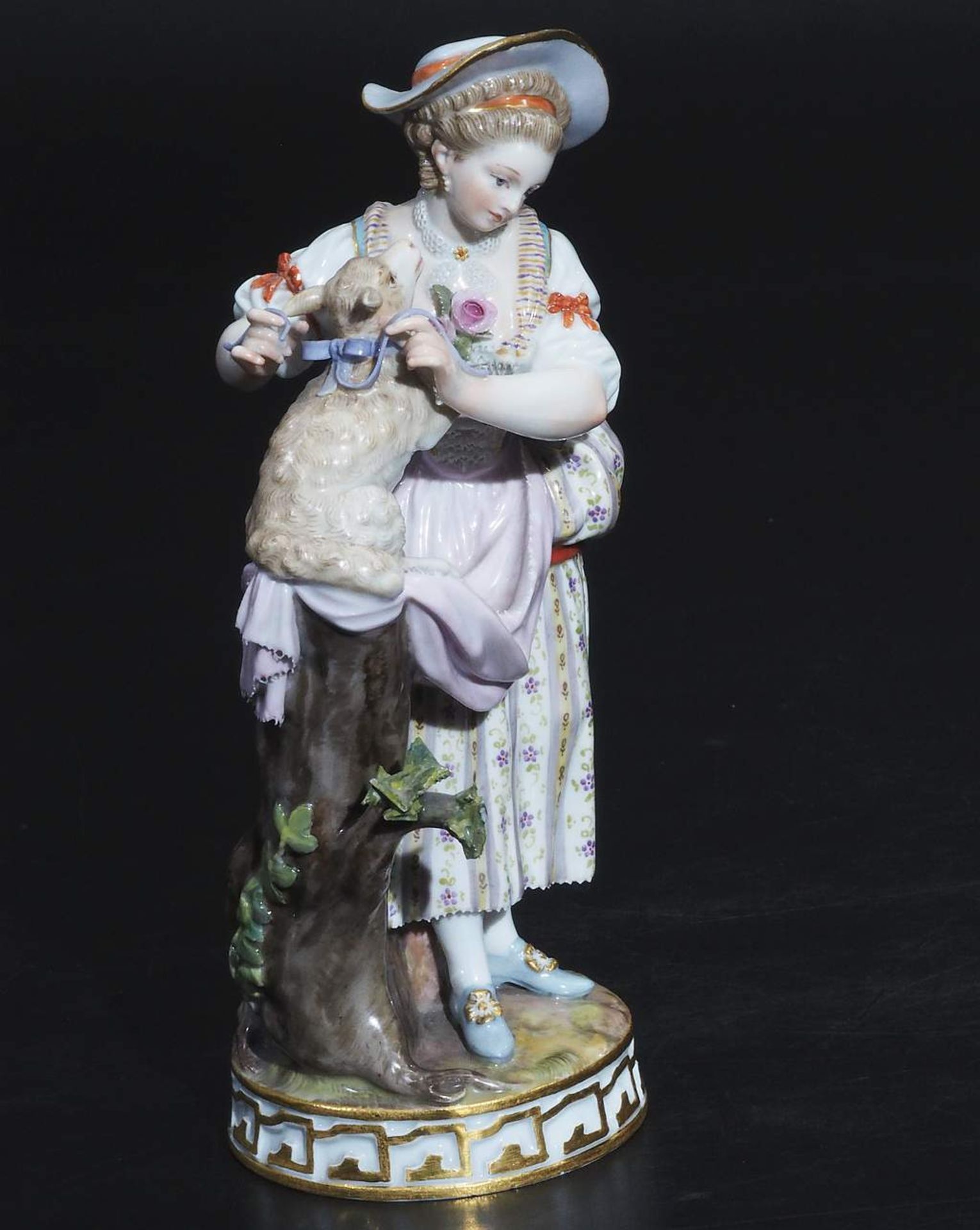 Figurengruppe "Mädchen mit Lamm", MEISSEN, Ende 19. Jahrhundert. - Image 5 of 7