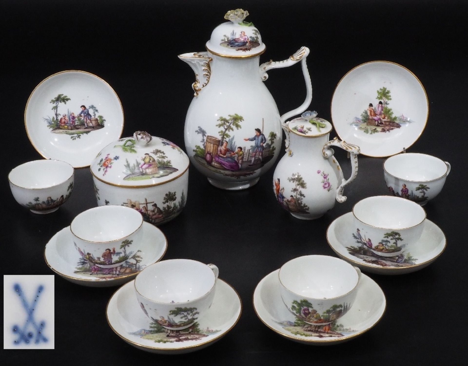 MEISSEN Service, um ca. 1750. "Bauernszenen in Landschaft".