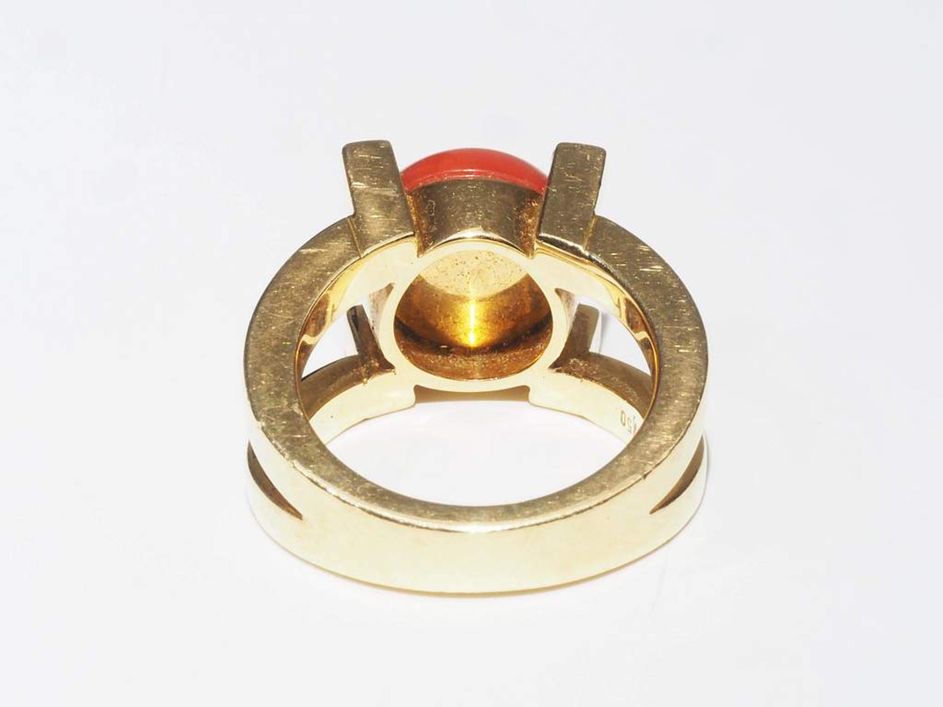 Ring mit Brillanten und Korallen-Cabochon. - Image 5 of 6