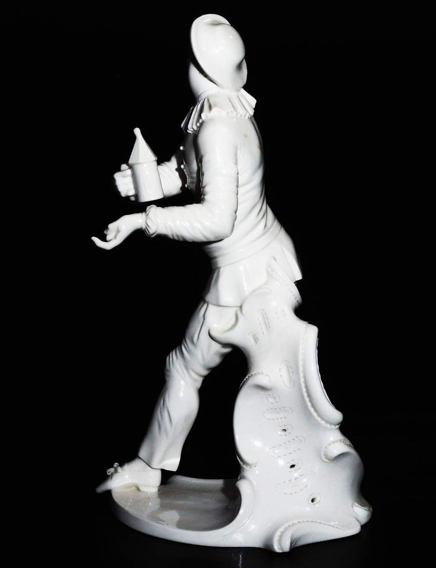 Komödianten-Figur "Pierrot mit Laterne",  NYMPHENBURG, neue Ausformung 21. Jahrhundert.  - Bild 4 aus 8