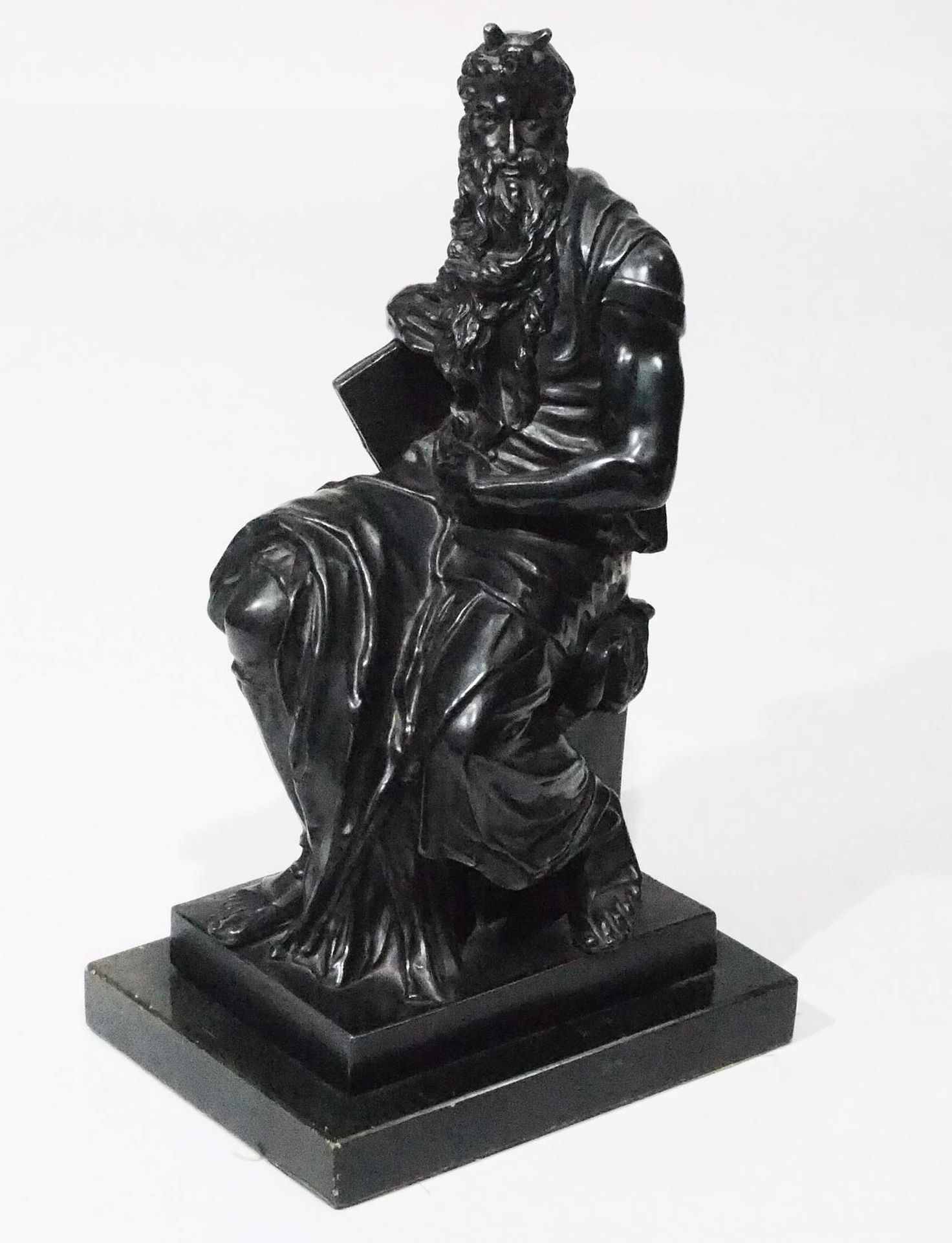 Figurengruppe "Der gehörnte Moses", nach Michelangelo Buonarroti (1475 - 1564) - Image 3 of 8