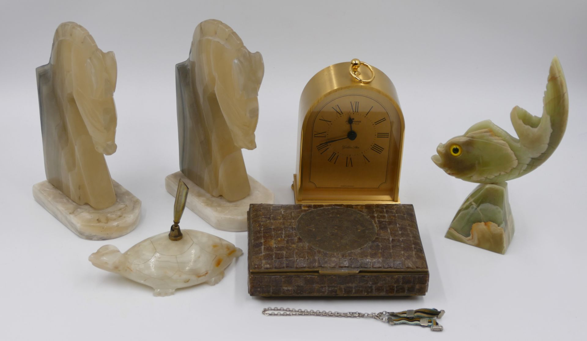 1 Mineraliensammlung: "Gesteins-Sammlung CHRIST&STOLTE", Holzschatulle in Buchform ca. L 30cm mit 49