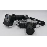 1 Fotoapparat CANON "AE-1" mit Objektiv "Zoom Lens FD35-70mm 1:4" mit Blitzgerät METZ "45CT-1", z.T.