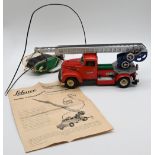 1 Elektro-Constructions-Feuerwehrauto SCHUCO "6080" mit ausfahrbarer Leiter und Fernlenkung, ca. L 3