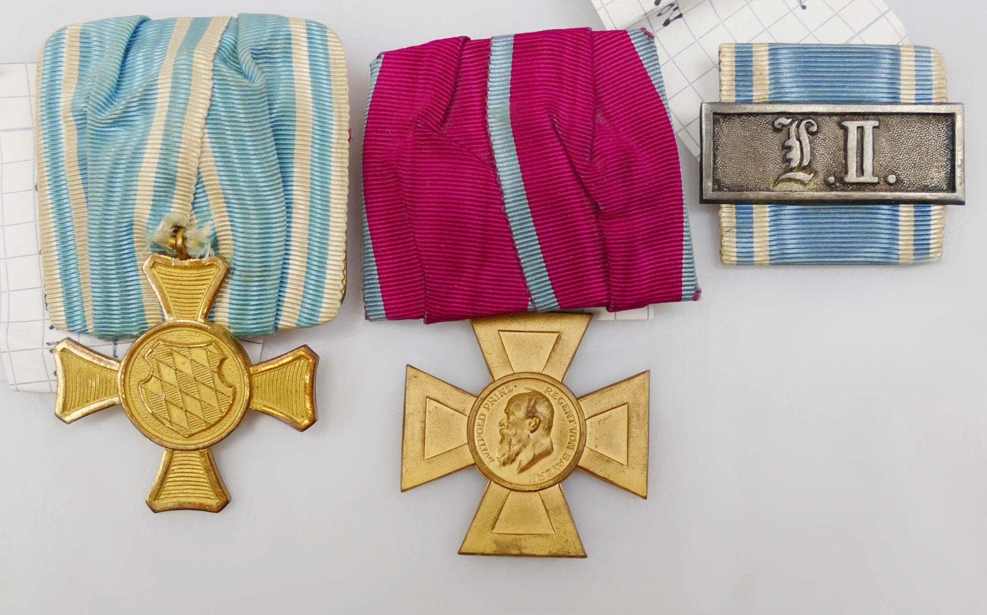 3 bayerische Dienstauszeichnungen: 1x für 15 Jahre beim Militär, 1x "Luitpoldkreuz für 40 Dienstjahr