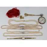 2 Perlenketten, Verschlüsse GG/WG 8ct./Silber, 1 Taschenuhr um 1900, Silber sowie 2 weitere Uhren/Sc