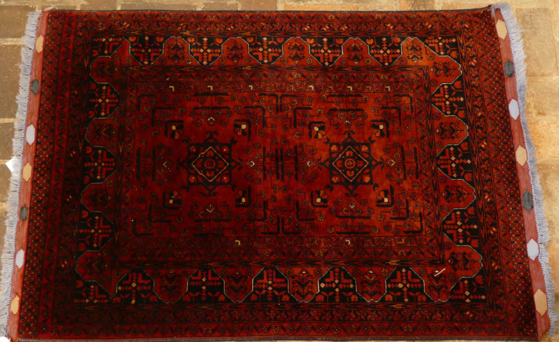 2 Teppiche 20. Jh.: 1x China rücks. bez. "mit persischem Muster" dunkelblaugrundig ca. 154x91cm, - Bild 2 aus 2